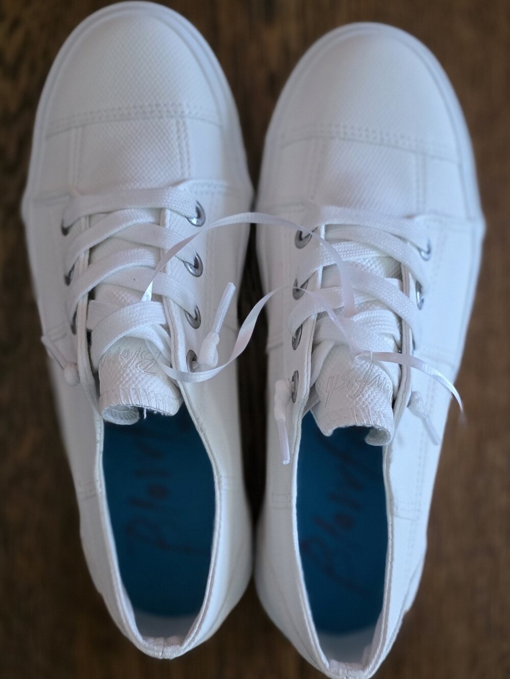 Women's White Low-Top Lace-Up Sneakers with Cushioned Insole